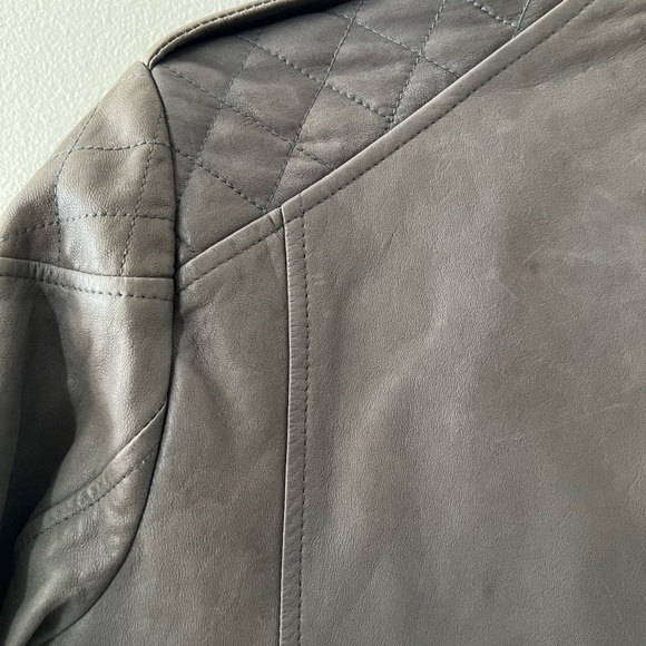 Vince NWT Gray Leather Biker Jacket with Quilted Sleeve Detail - size M - Picture 11 of 16